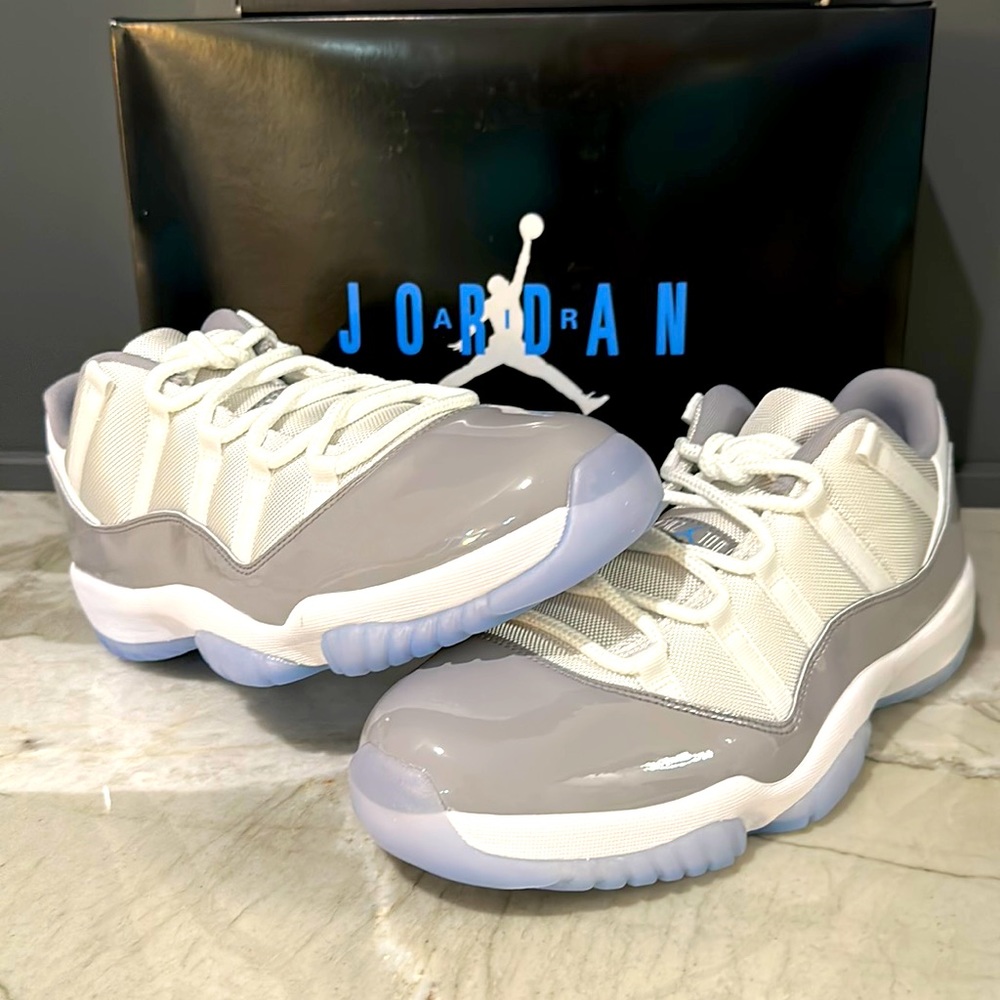 Air Jordan 11 Retro "Cement Grey" size 12